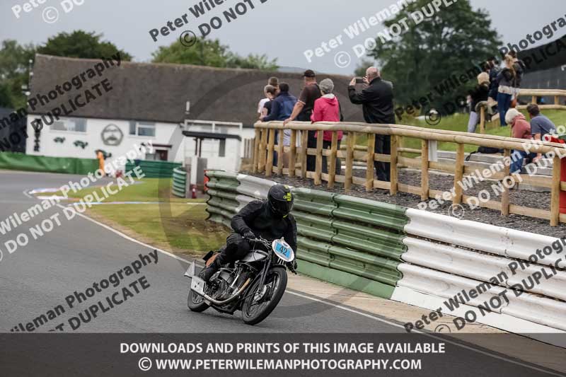 Vintage motorcycle club;eventdigitalimages;mallory park;mallory park trackday photographs;no limits trackdays;peter wileman photography;trackday digital images;trackday photos;vmcc festival 1000 bikes photographs